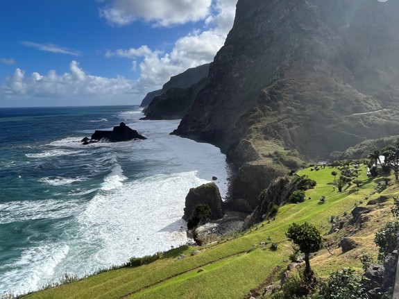 Utsikt över vattnet på Madeira. Foto: Privat