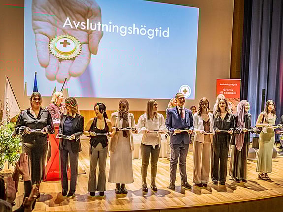 Bild från sjuksköterskeprogrammets avslutningshögtid våren 2024. Foto: Jenny Frejing.